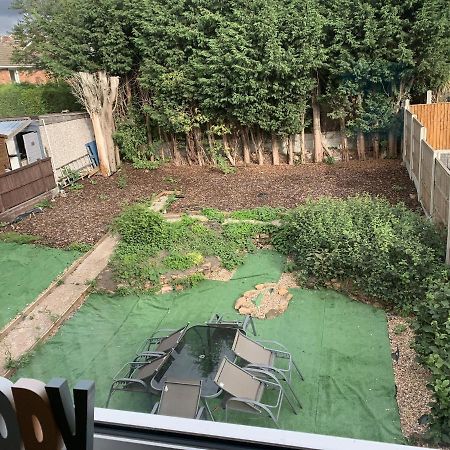 Crowthorne House, Beautiful 3 Bedroom Home For Upto 8 Guests, With Sofa Bed Cul-De-Sac With Private Driveway Nottingham Buitenkant foto