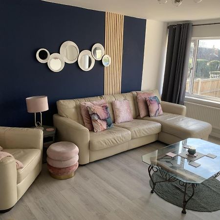 Crowthorne House, Beautiful 3 Bedroom Home For Upto 8 Guests, With Sofa Bed Cul-De-Sac With Private Driveway Nottingham Buitenkant foto